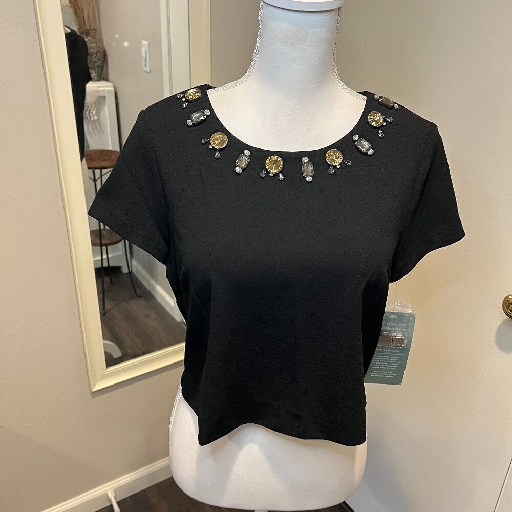 NWT RN Studio by Ronni Nicole Beaded Black Short Sleeve Cropped Blouse, Size Med
